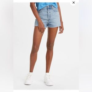 New! Levi’s premium ribcage women’s denim shorts size 30